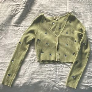 green mushroom pacsun sweater